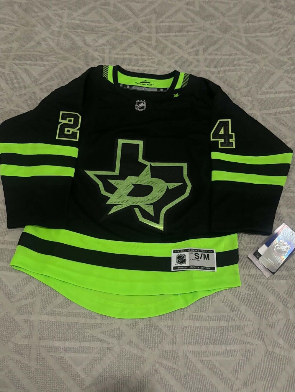 Dallas Stars NHL Roope Hintz Authentic Replica Hockey Jersey, Youth S/M